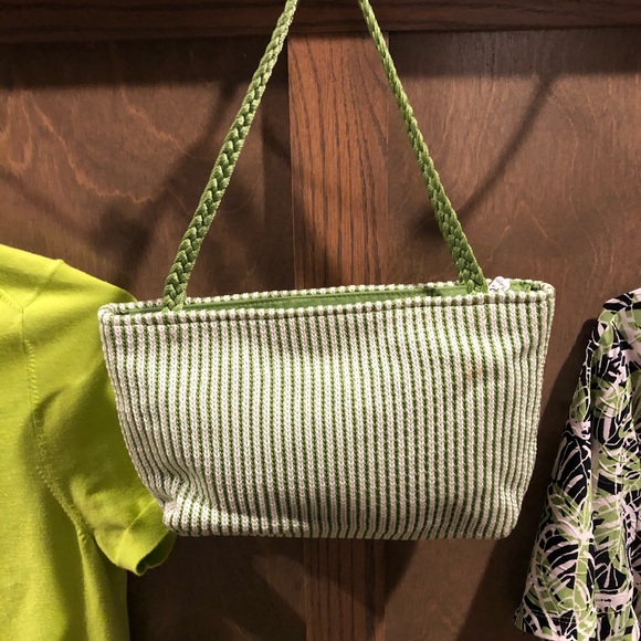 If Green for the spring then this lot is for you! - Picture 6 of 8